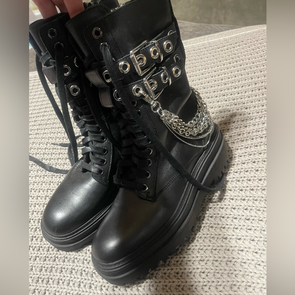 Zara Black Leather Combat Boots With Removable Chain
